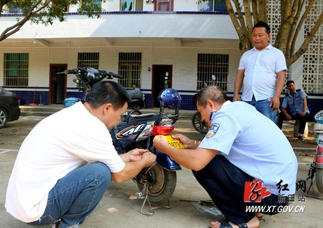 湖南(nán)：新田“流動車管所”爲電動自行車加速上牌